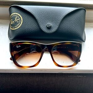 Nice sunglasses for woman